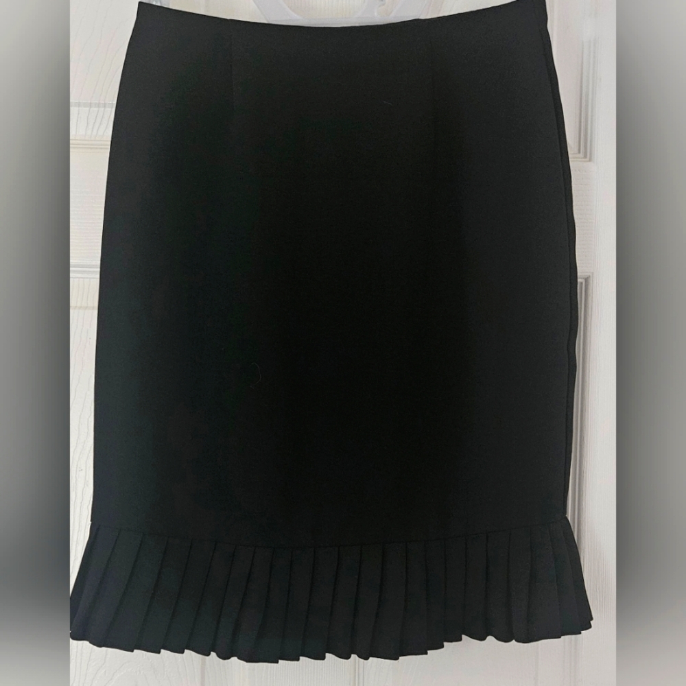 Black Knee-Length Skirt